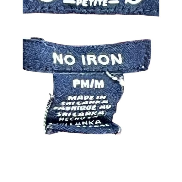 Chaps Women's No Iron Petite Shirt Red Paisley Button-Up Long Sleeve Size PM/M - Picture 4 of 9